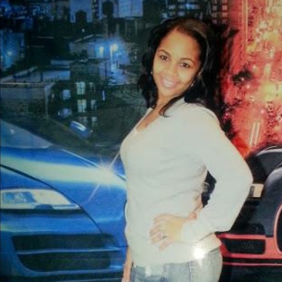 Meet your Posher, Tanisha - Picture 2 of 2